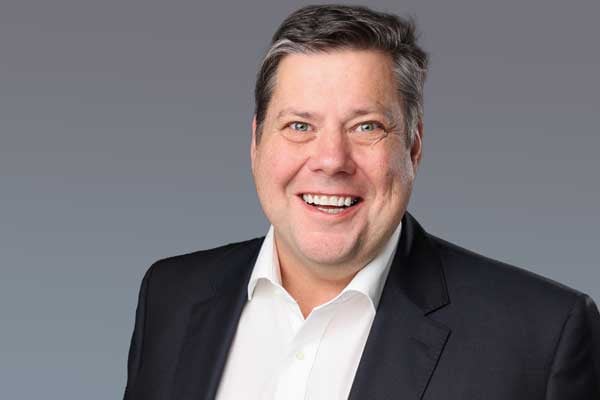 Portrait-Sascha-Kronberg-600x400